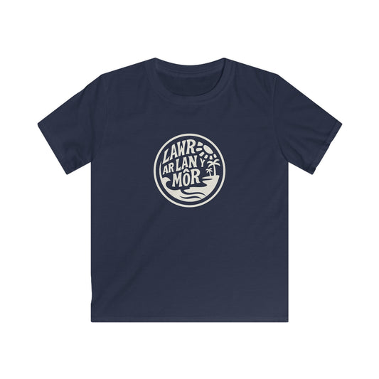 'Lawr Ar Lan y Môr' Kids T-Shirt - Coastal Palm Graphic Tee