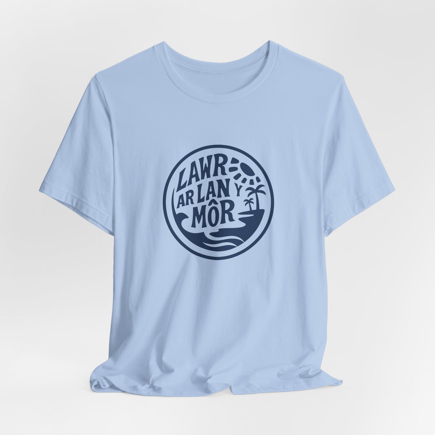 'Lawr Ar Lan y Môr' Coastal Welsh Graphic Tee (Unisex)