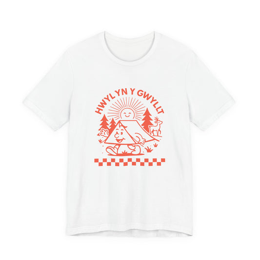 Vintage Camping Unisex T-Shirt - 'Hwyl yn y Gwyllt'