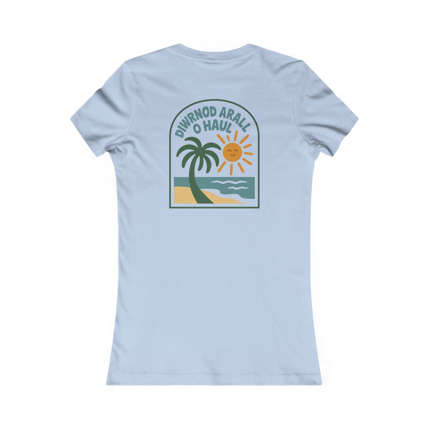 Women's Beach Tee — "Diwrnod Arall O Haul" Retro Palm Sun Graphic