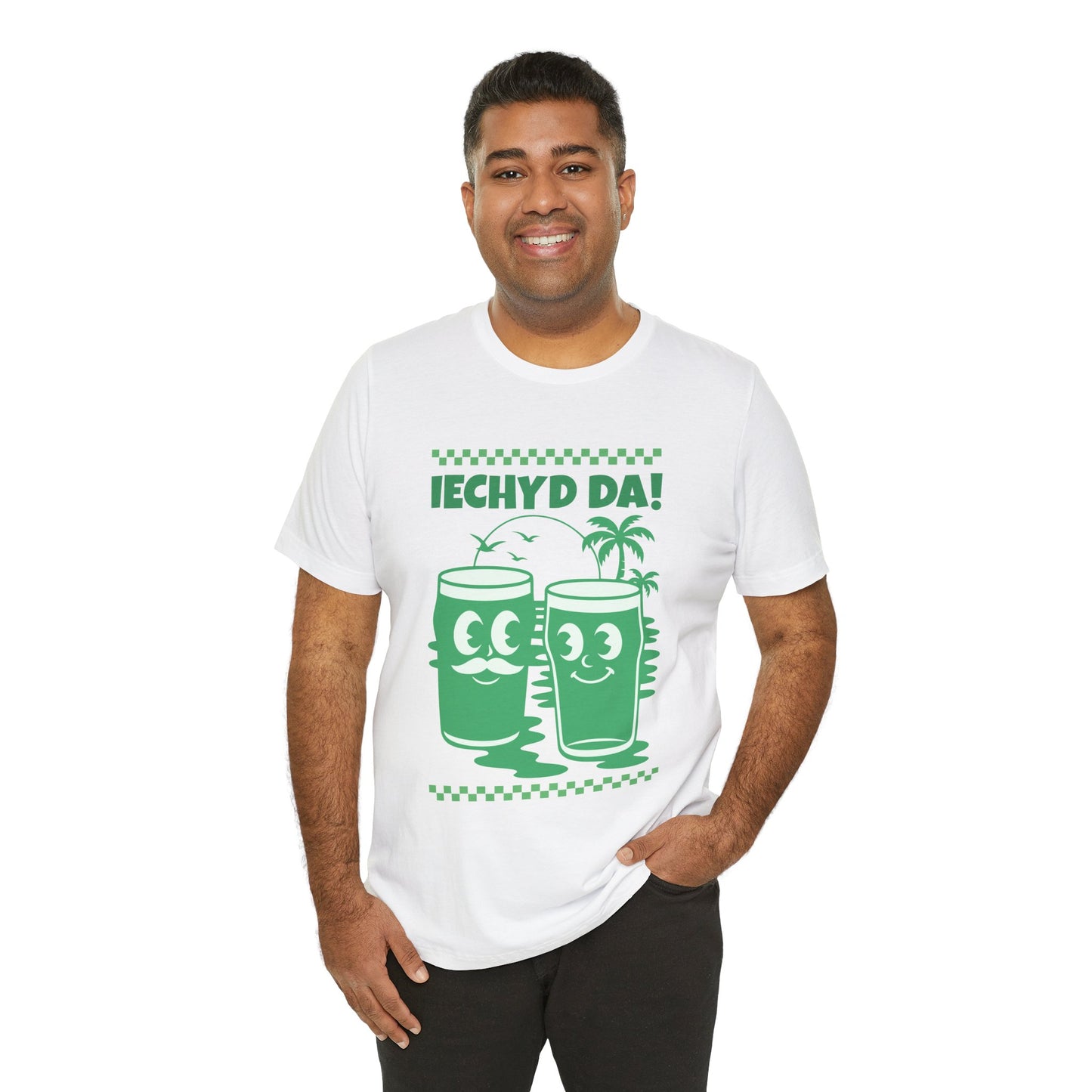 Retro 'Iechyd Da' Unisex T-Shirt - Welsh Language Tee